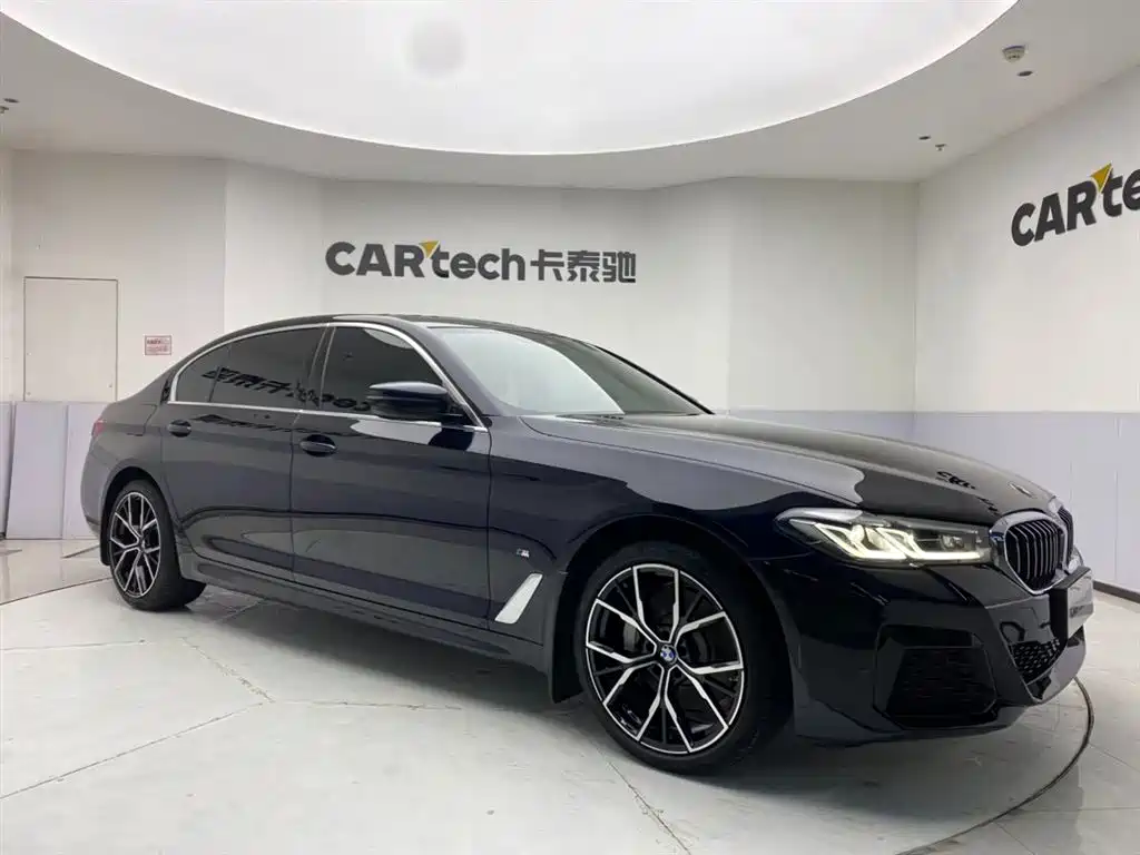 BMW 5 Series — фото 2