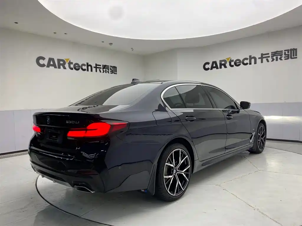 BMW 5 Series — фото 5