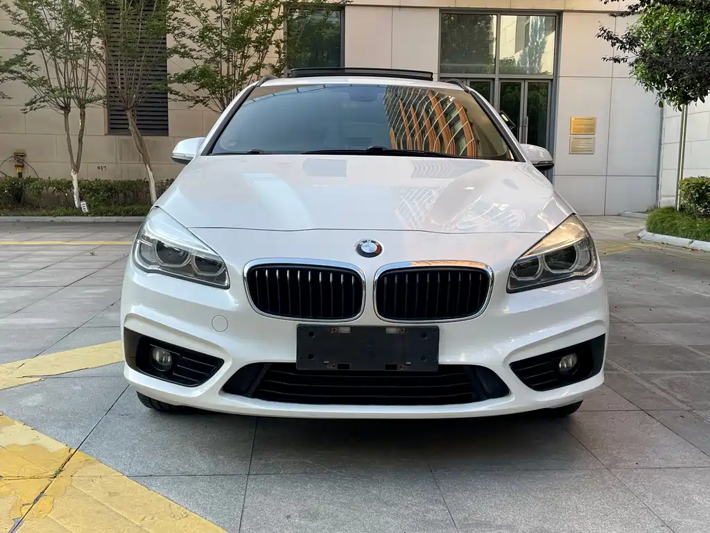 BMW 2 Series Active Tourer — фото 3