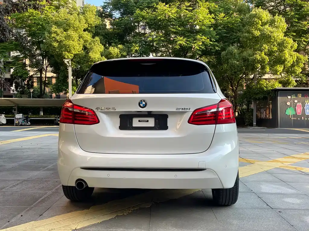 BMW 2 Series Active Tourer — фото 7
