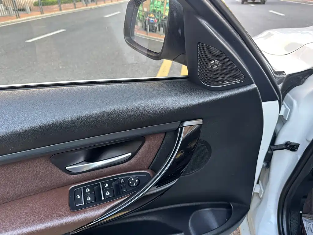 BMW 3 Series — фото 11