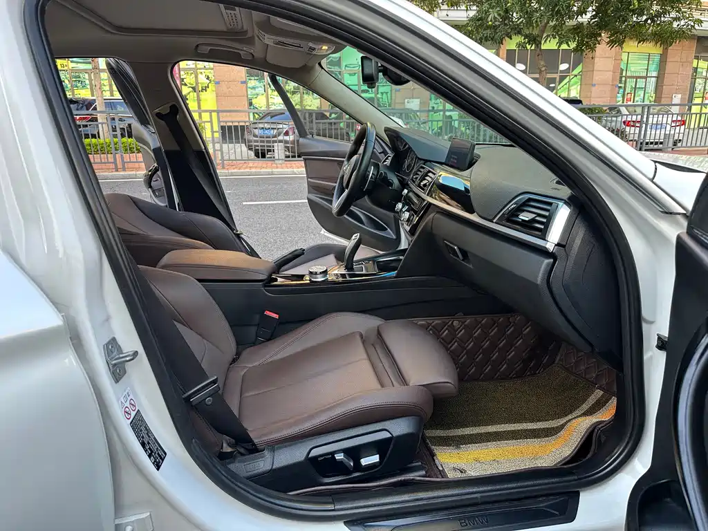BMW 3 Series — фото 14