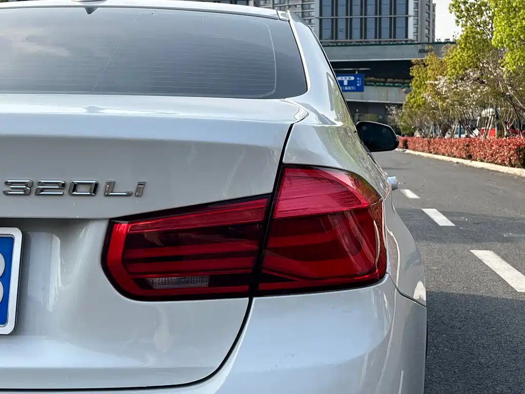 BMW 3 Series — фото 10