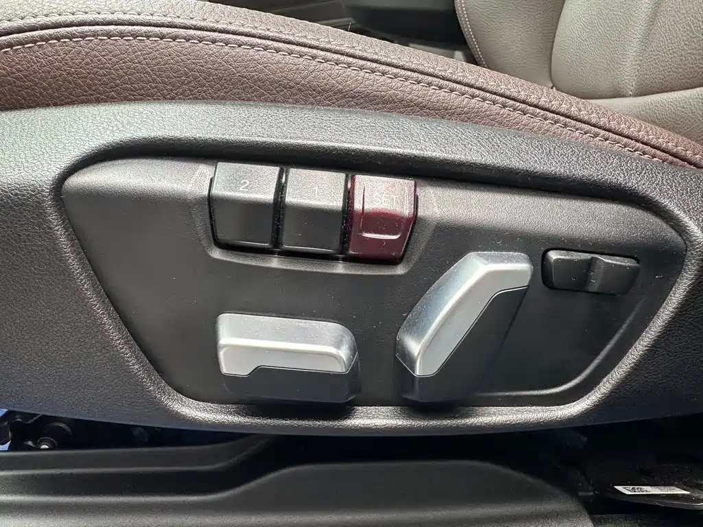 BMW X1 — фото 9