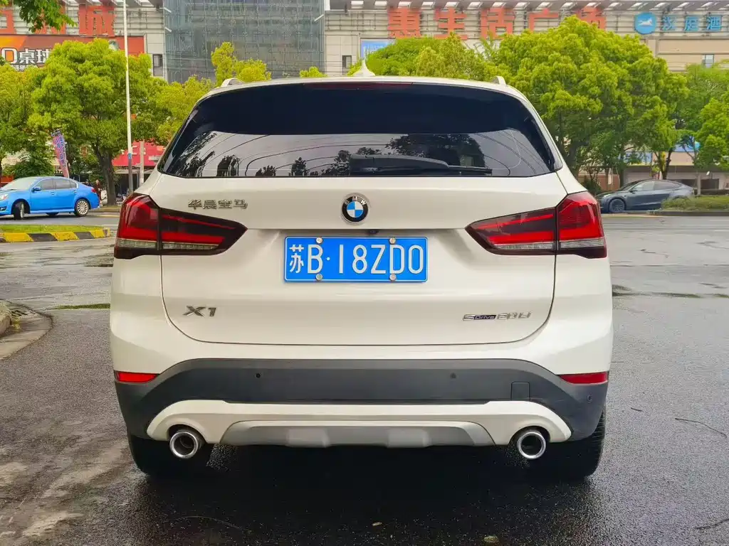 BMW X1 — фото 8
