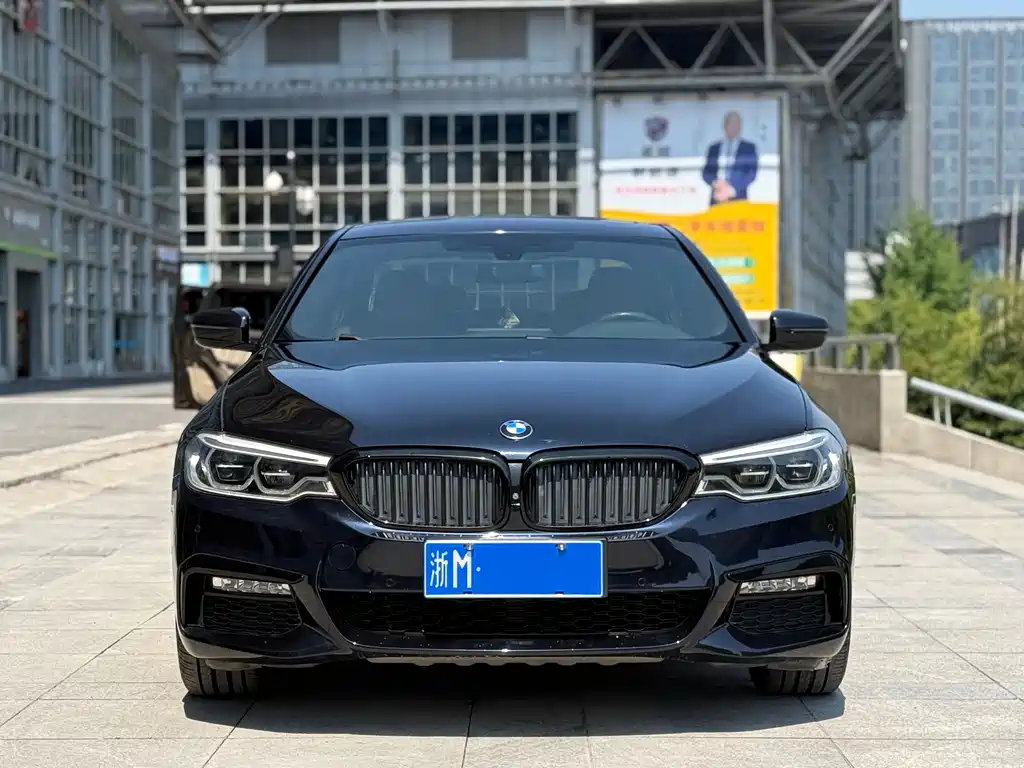 BMW 5 Series — фото 2