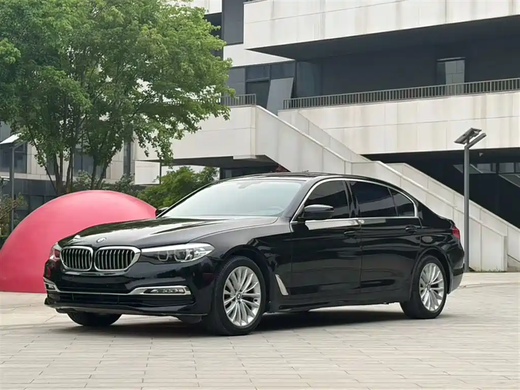 BMW 5 Series — фото 2