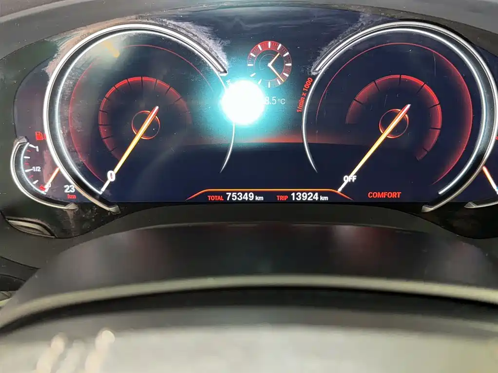 BMW 5 Series — фото 11
