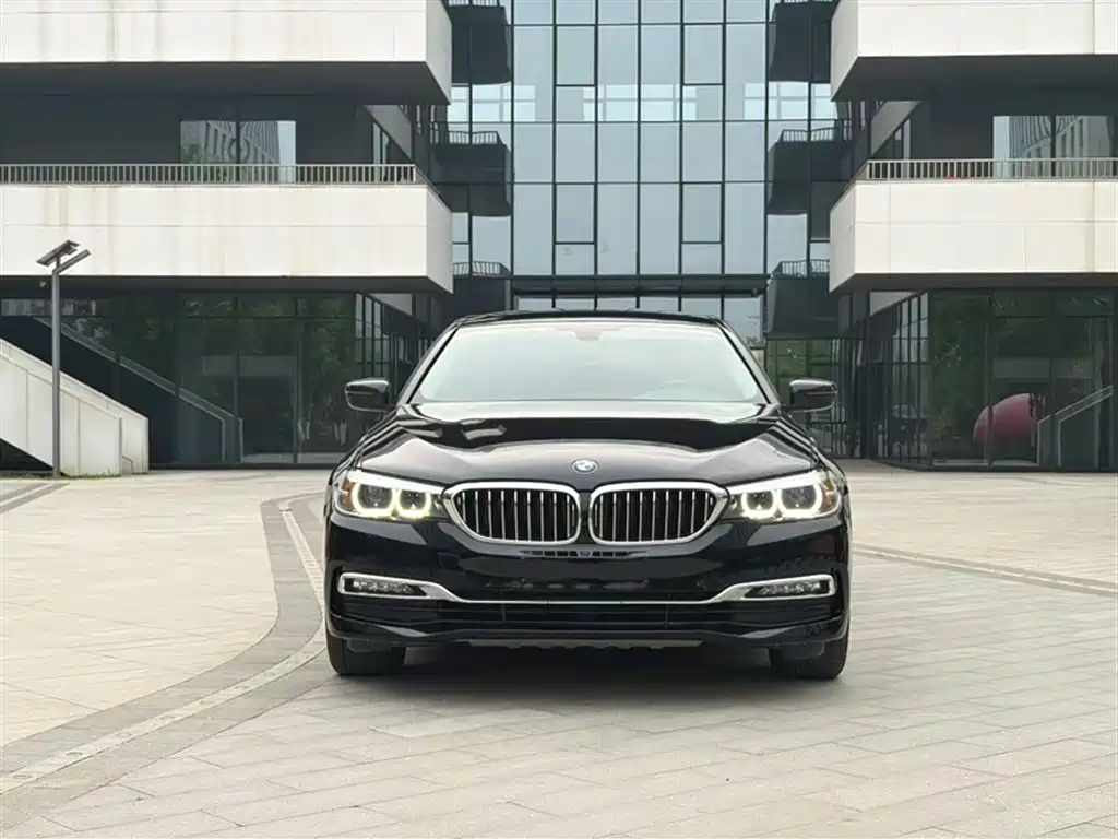 BMW 5 Series — фото 3