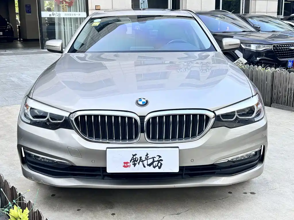 BMW 5 Series — фото 2