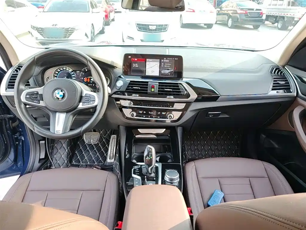 BMW X3 — фото 10