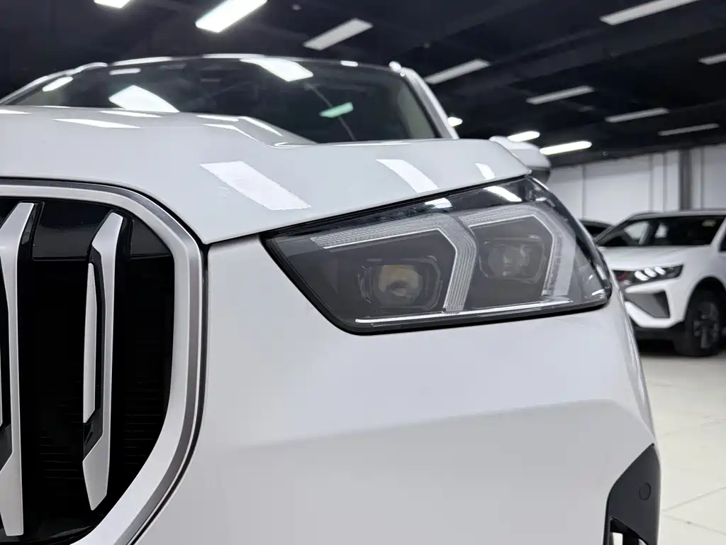 BMW X1 — фото 7