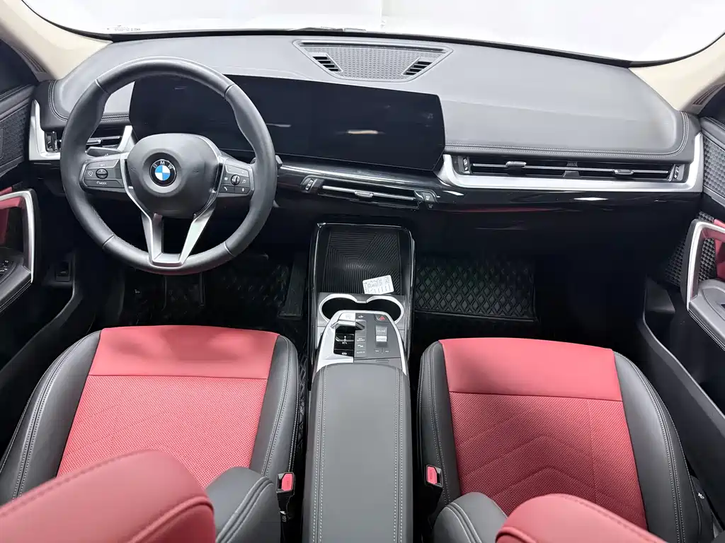 BMW X1 — фото 8