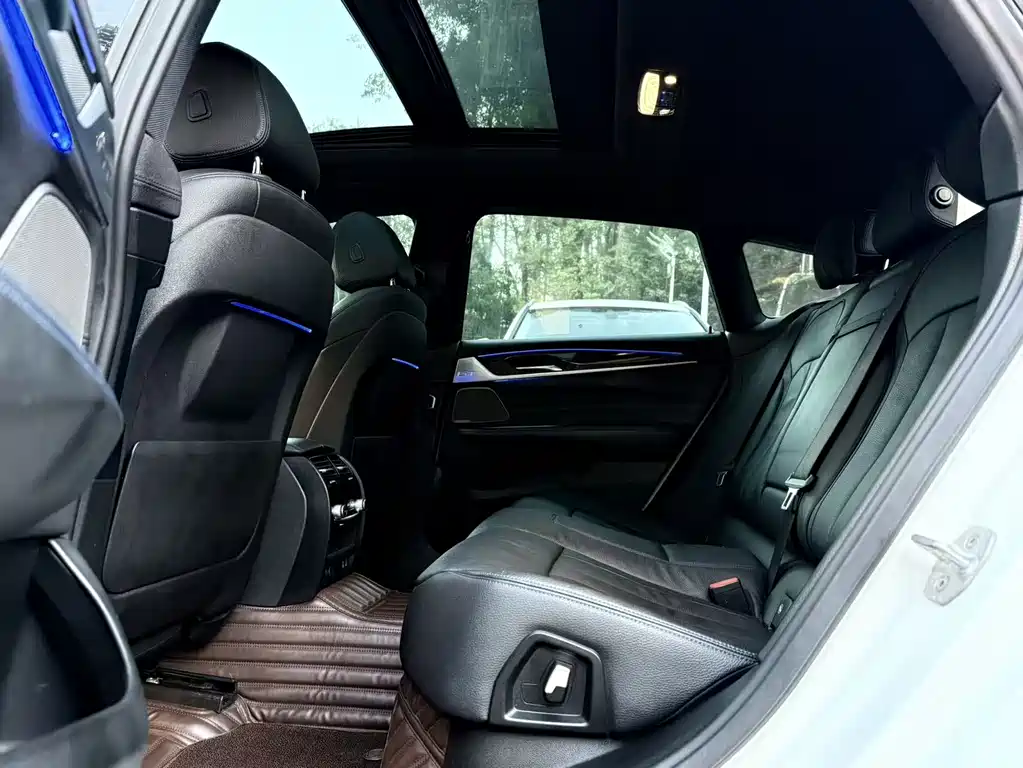 BMW 6 Series GT — фото 9