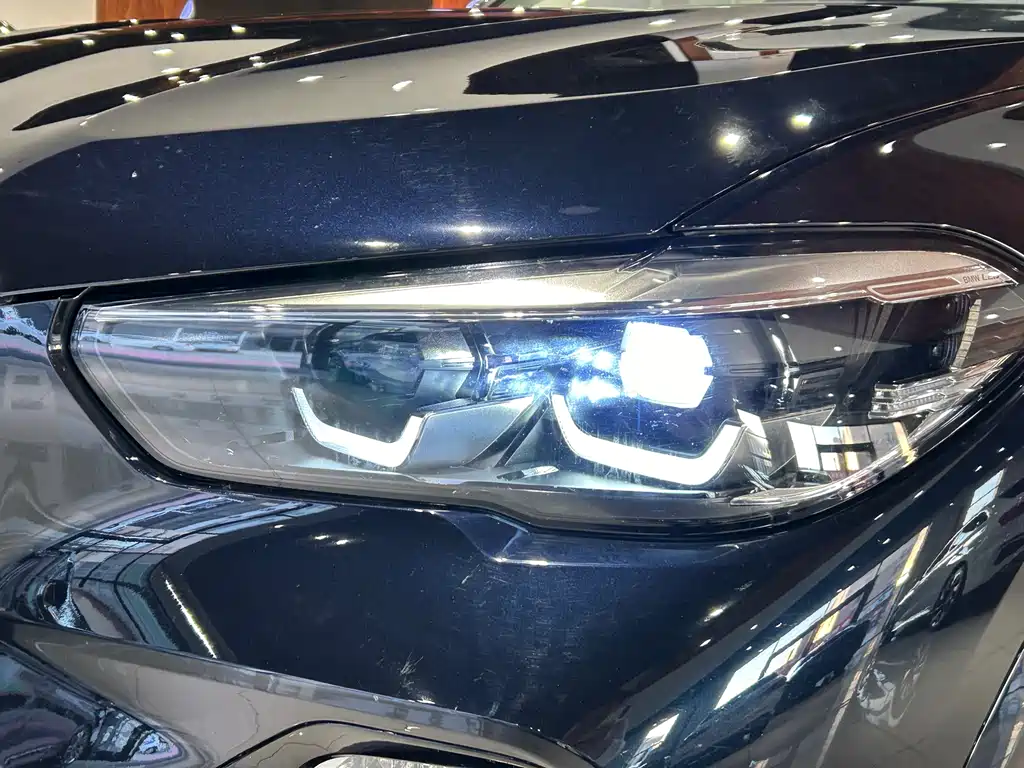 BMW X5 (Import) — фото 2