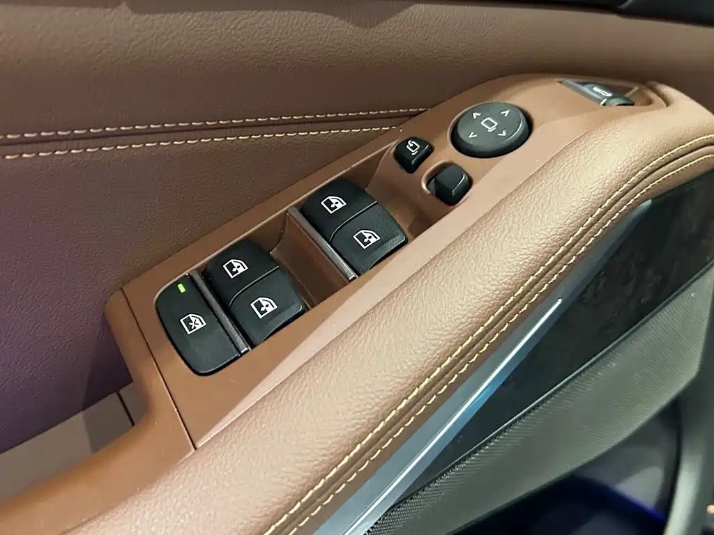 BMW X5 (Import) — фото 6