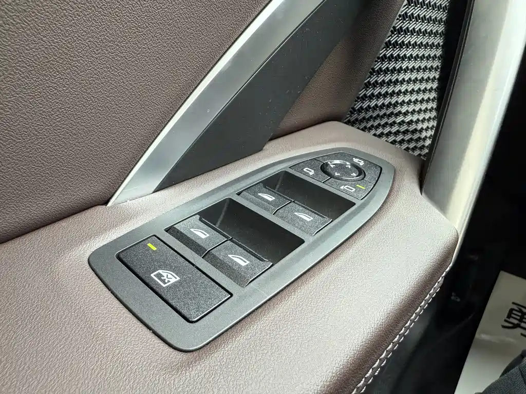 BMW X1 — фото 17