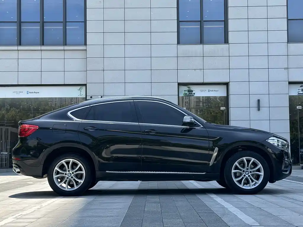BMW X6 — фото 7