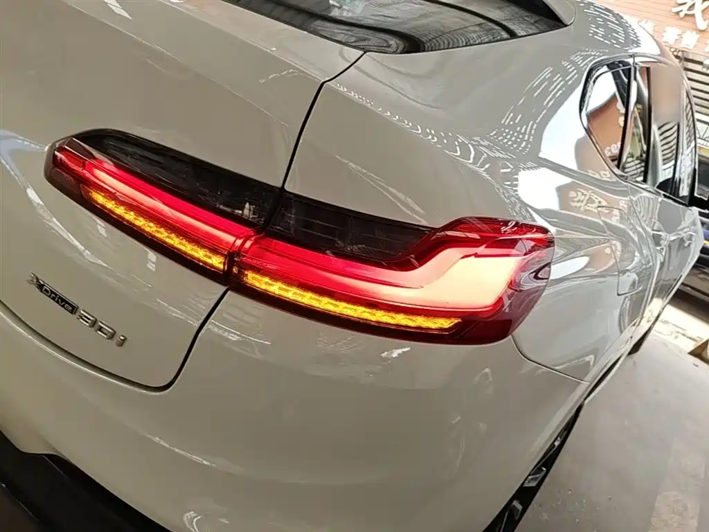 BMW X4 — фото 8
