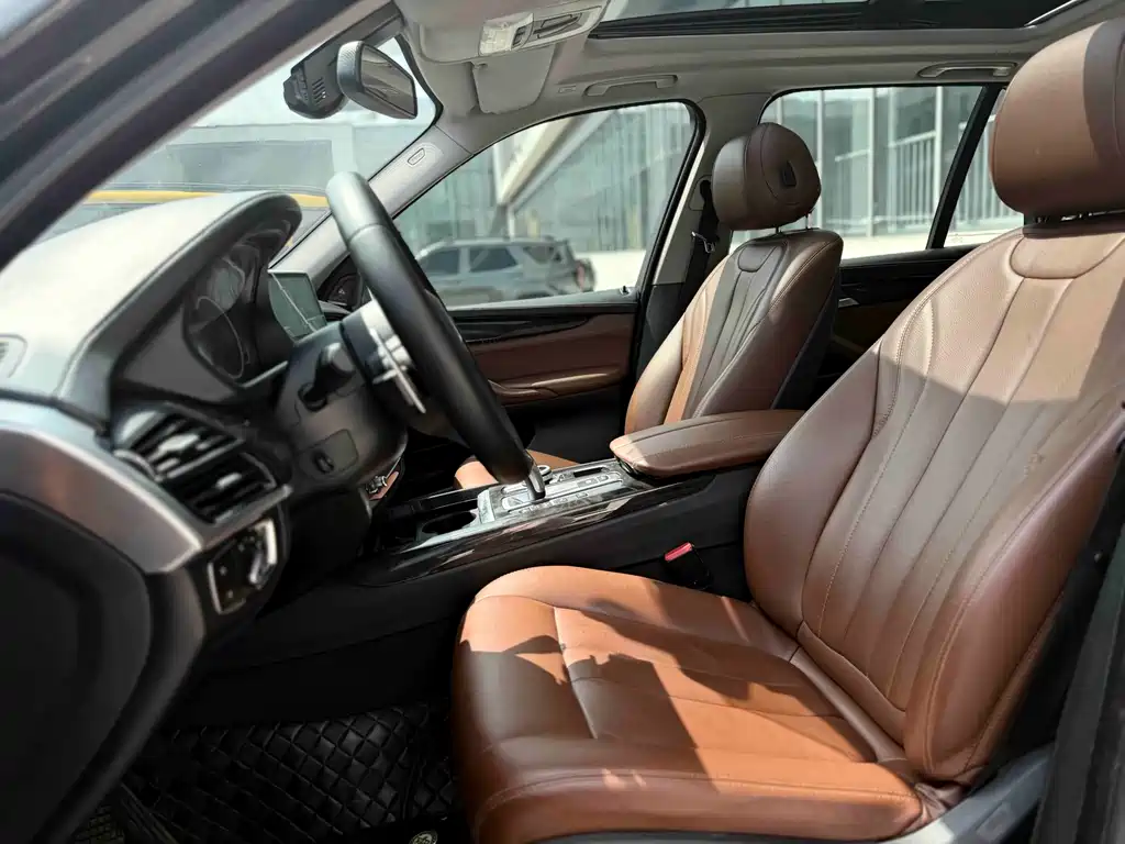 BMW X5 (Import) — фото 4
