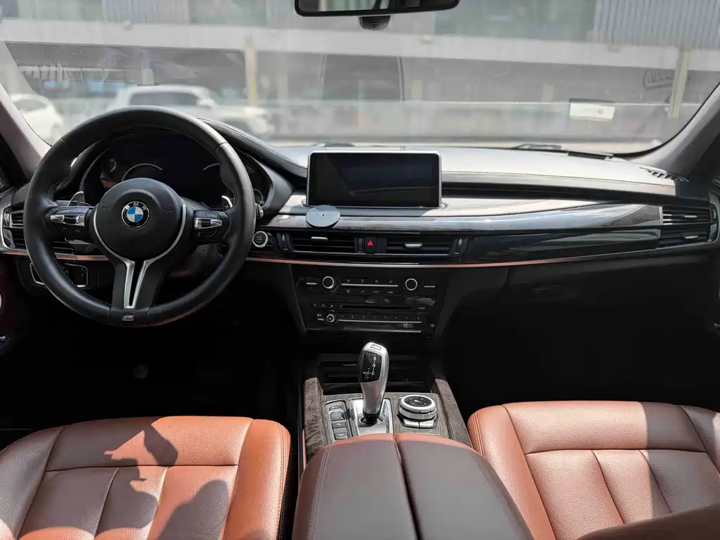 BMW X5 (Import) — фото 9