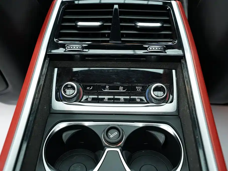 BMW 7 Series — фото 17