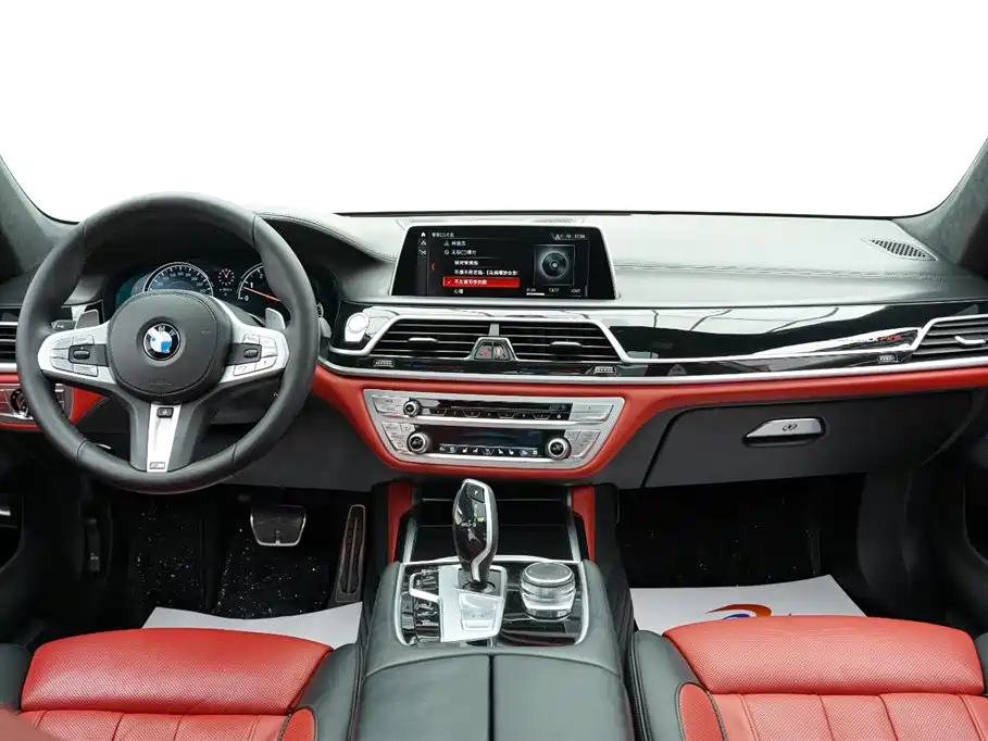 BMW 7 Series — фото 18