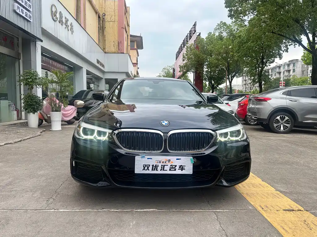 BMW 5 Series — фото 2