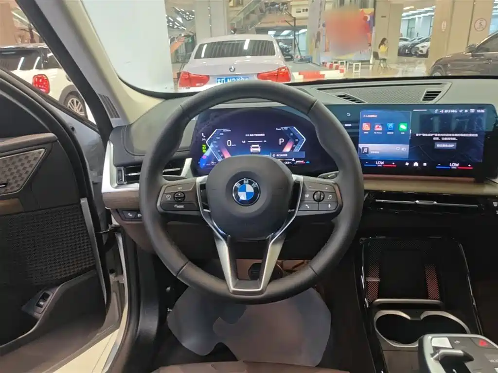BMW X1 — фото 11
