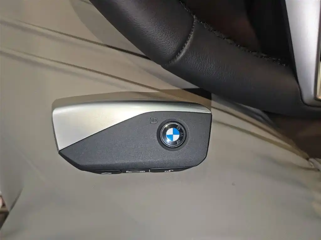 BMW X1 — фото 9