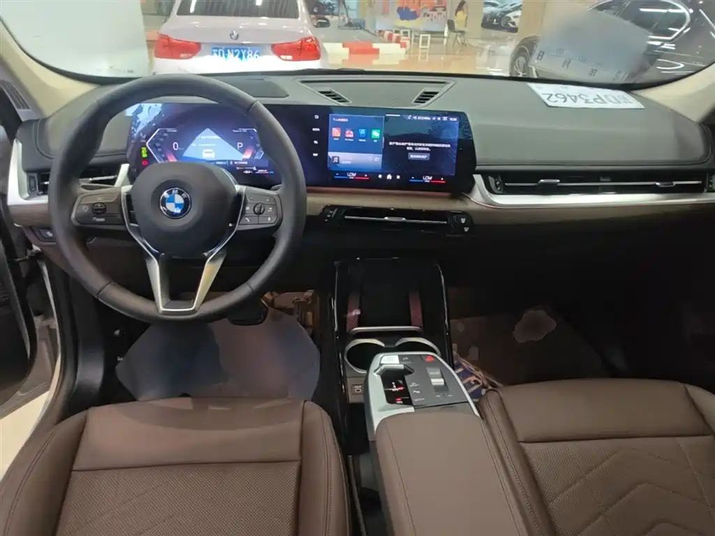 BMW X1 — фото 10