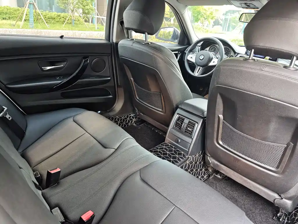 BMW 3 Series — фото 13