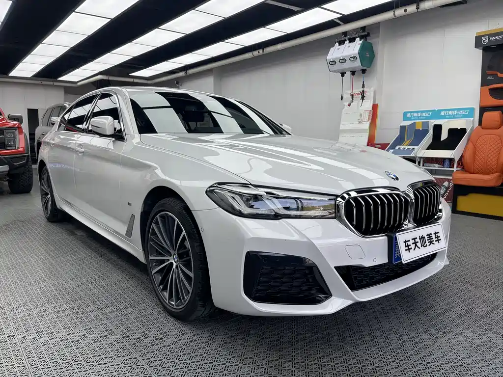 BMW 5 Series — фото 3