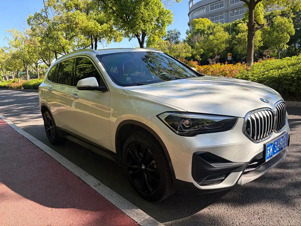 BMW X1 — фото 3