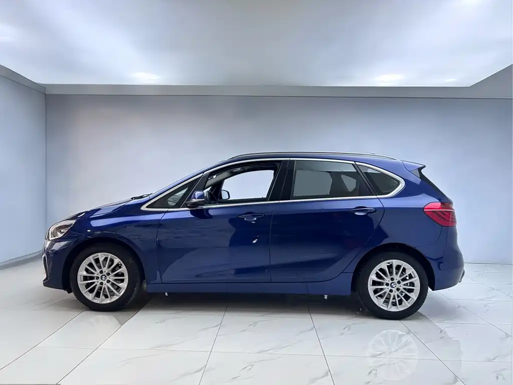 BMW 2 Series Active Tourer — фото 4