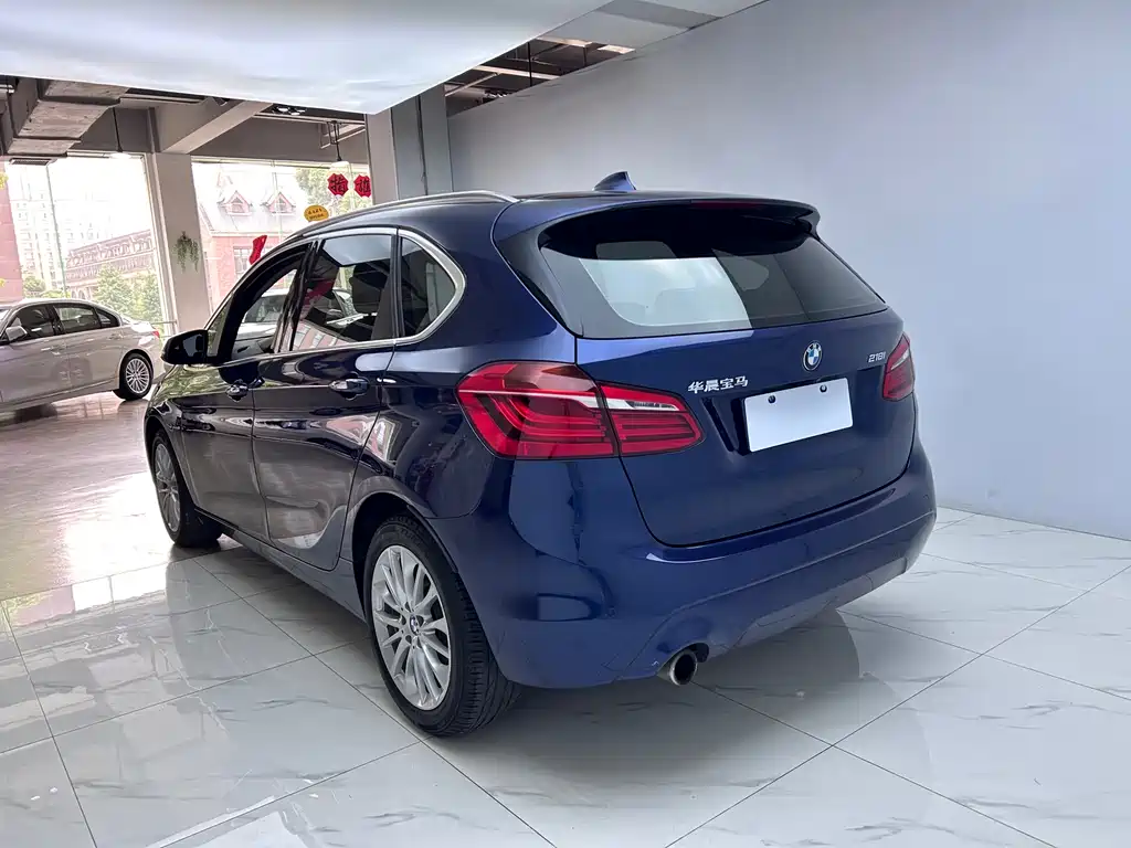 BMW 2 Series Active Tourer — фото 5