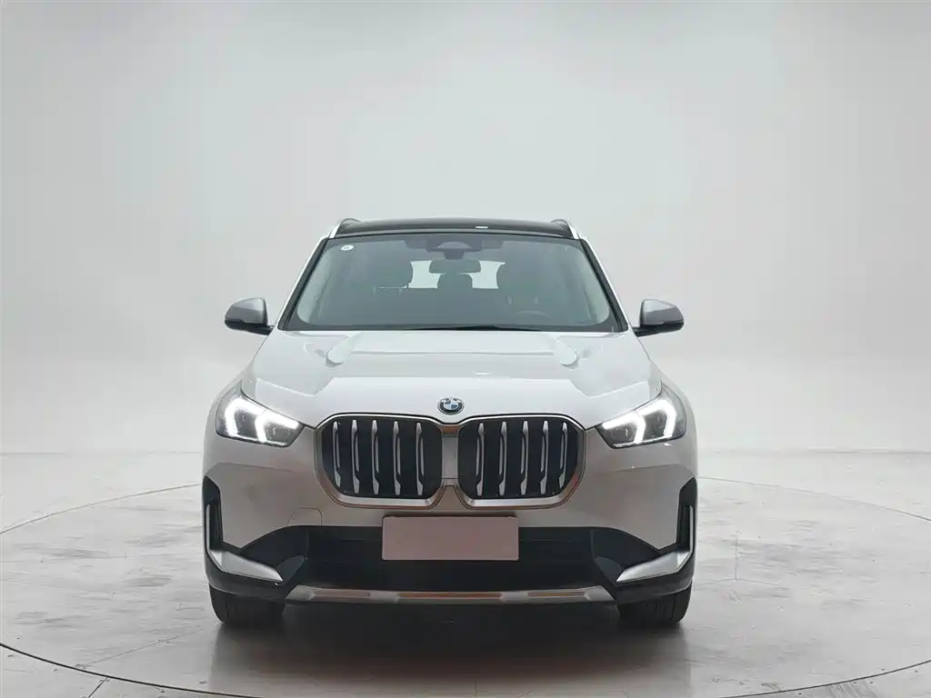 BMW X1 — фото 2