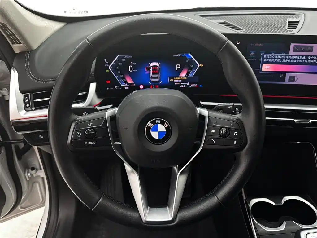 BMW X1 — фото 11