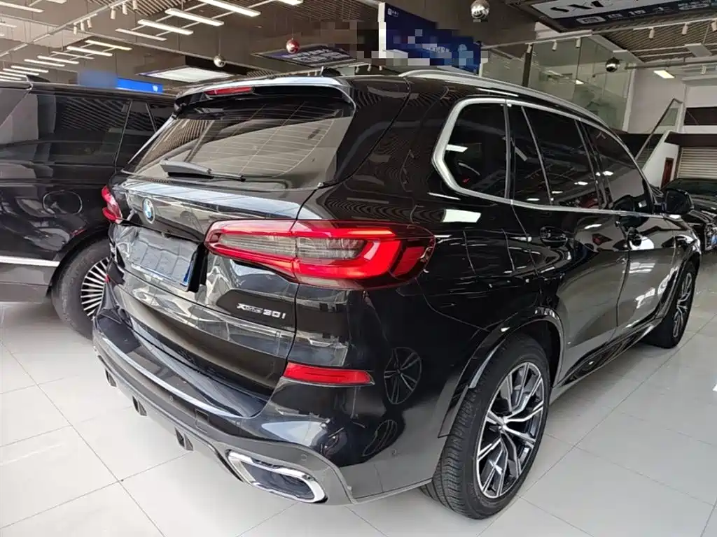 BMW X5 (Import) — фото 7