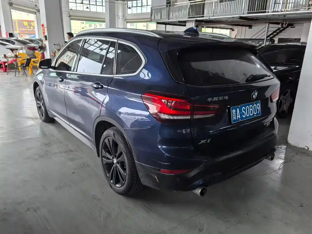 BMW X1 — фото 5