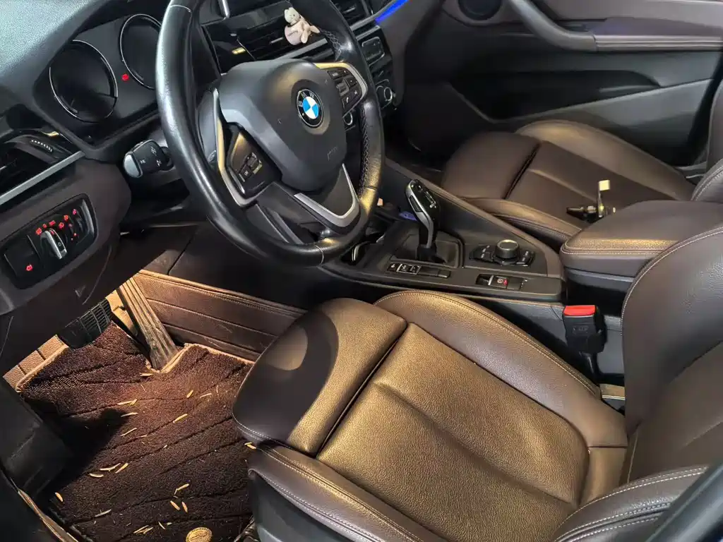 BMW X1 — фото 9