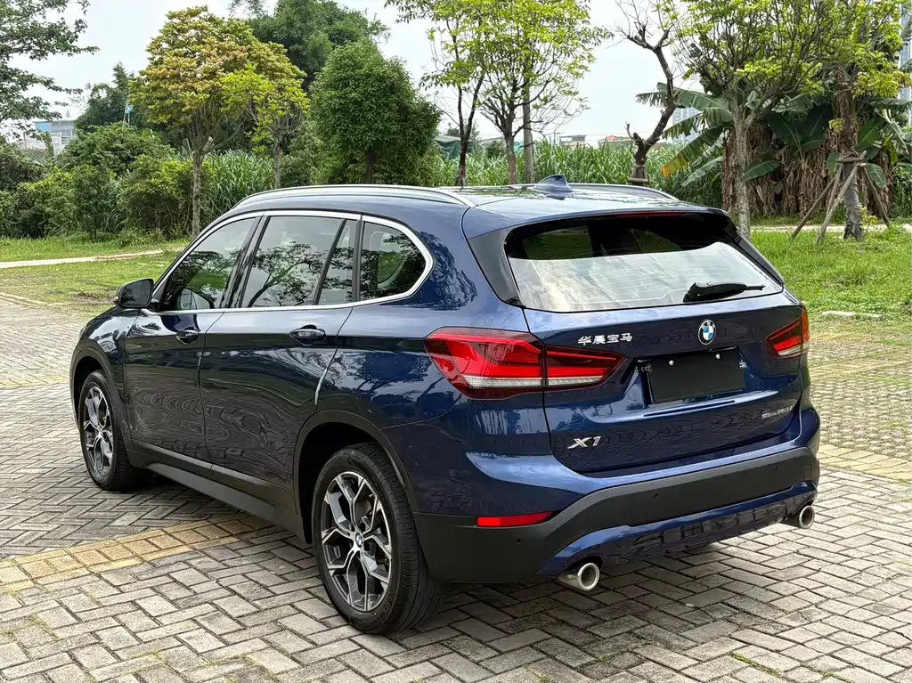 BMW X1 — фото 10