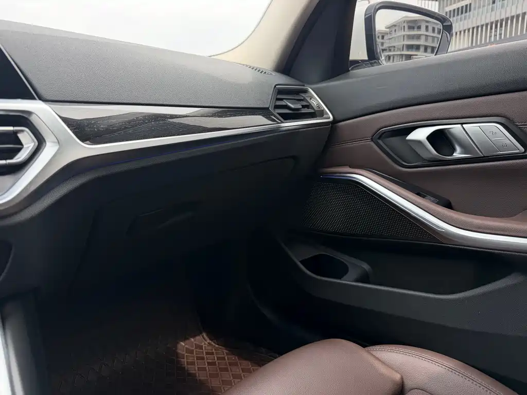 BMW 3 Series — фото 11