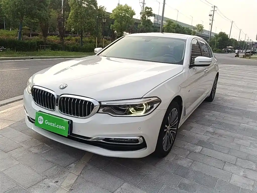 BMW 5 Series — фото 2