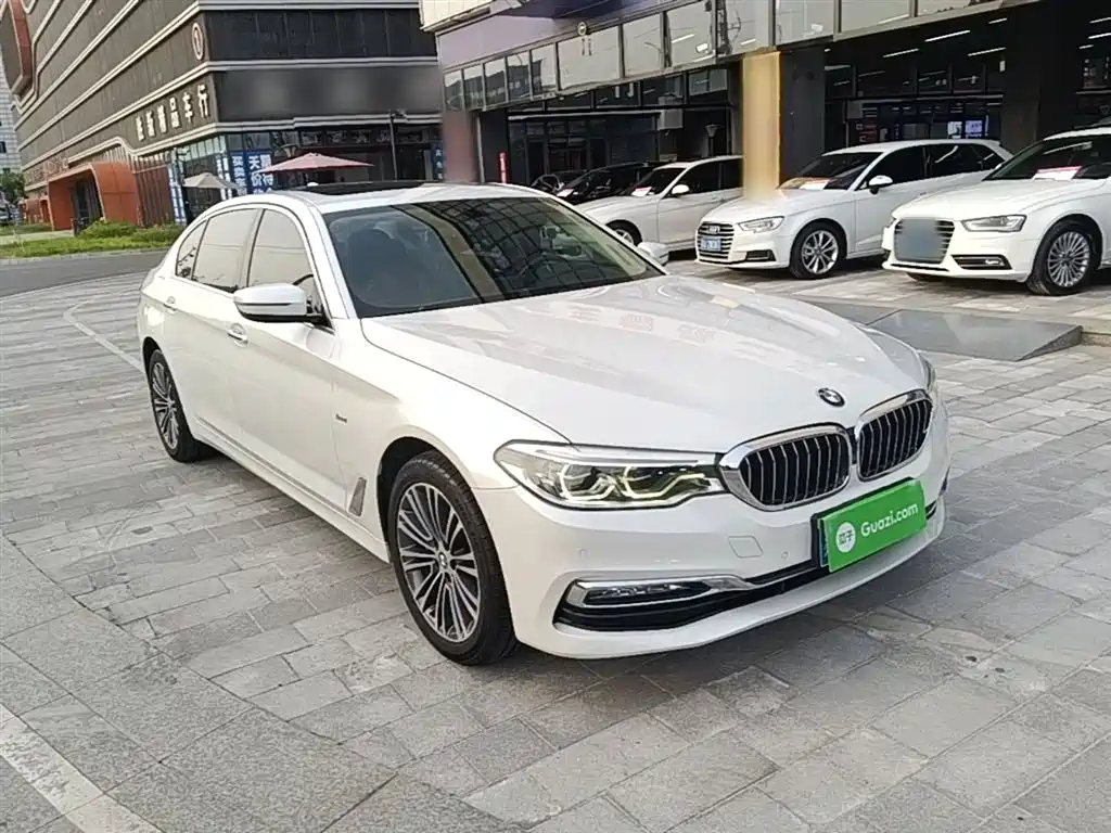 BMW 5 Series — фото 4