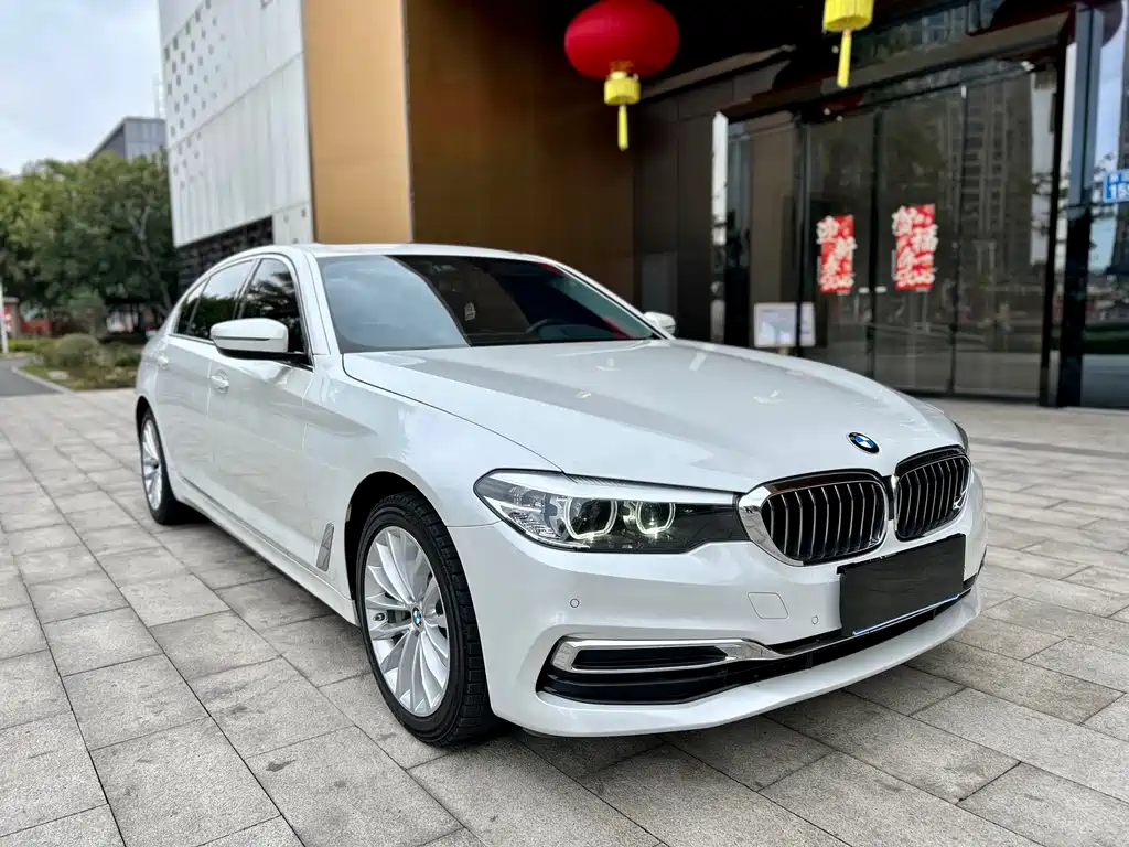 BMW 5 Series — фото 3