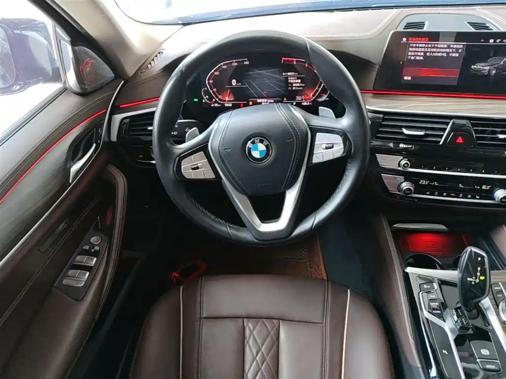 BMW 5 Series — фото 11