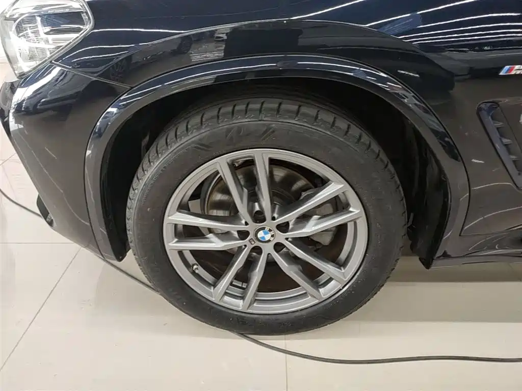 BMW X3 — фото 23