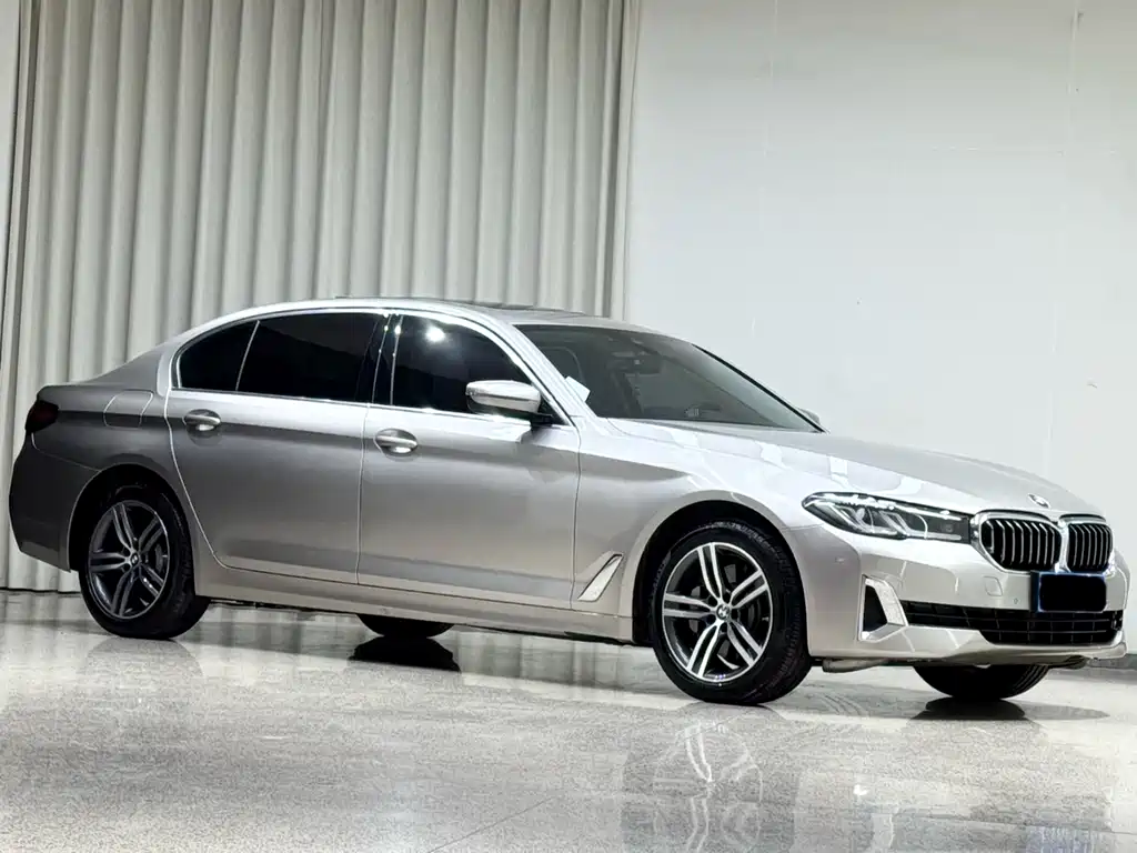 BMW 5 Series — фото 3