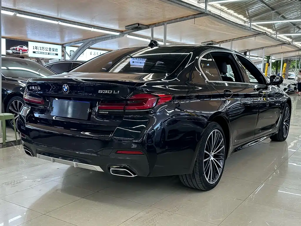 BMW 5 Series — фото 4